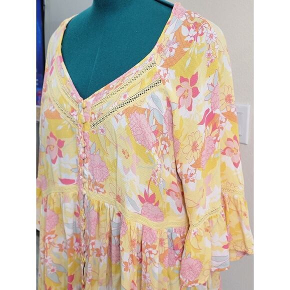 Torrid Rayon Embroidered Bell Sleeve Top Hi-lo Yellow Floral Scoop Neck Size 2X - Picture 6 of 12